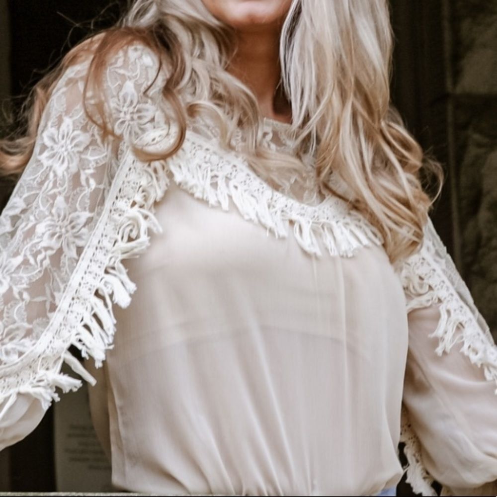 Handmade Lace Tassel Top - Picture 1 of 7